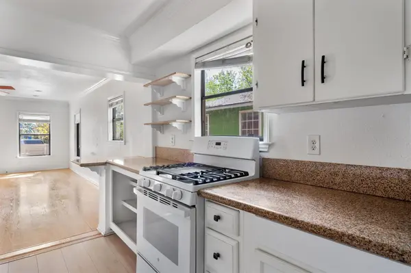 2710 E 3rd ST, Austin, TX 78702