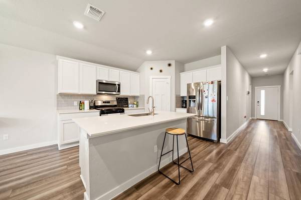 1117 Tipton ST, Georgetown, TX 78633