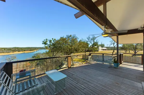 729A Nomad DR, Spicewood, TX 78669