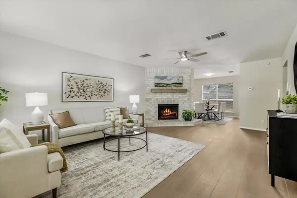 903 Creekmont DR, Round Rock, TX 78681