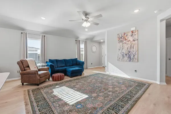 6026 Marsh LN, Buda, TX 78610