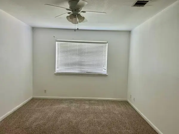 1709 Royal Ascot DR, Pflugerville, TX 78660