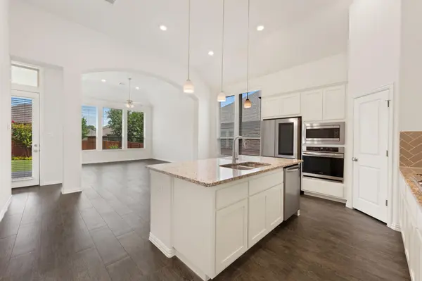 7905 Sunrise Ravine PASS, Lago Vista, TX 78645