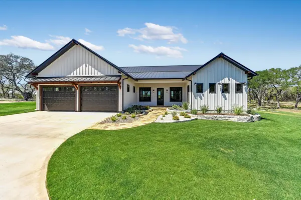 130 Thousand Oaks LOOP, San Marcos, TX 78666