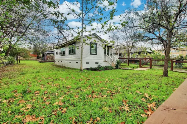 1121 Leona ST, Austin, TX 78702
