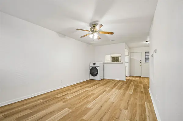 2413 Leon ST #104, Austin, TX 78705