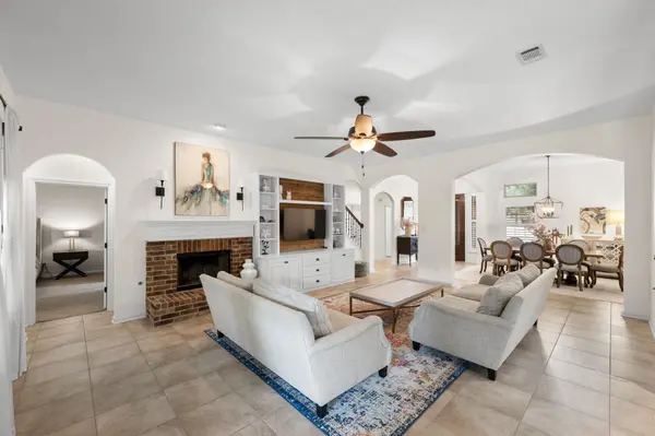5025 Pyrenees PASS, Bee Cave, TX 78738