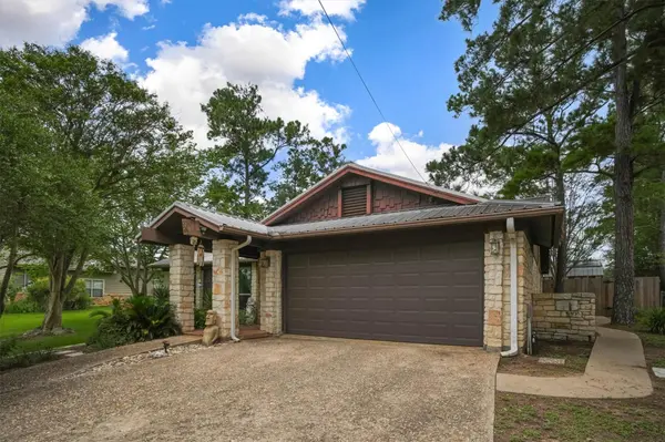 112 Mahalua LN, Bastrop, TX 78602