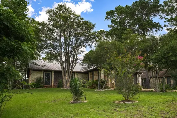 112 Mahalua LN, Bastrop, TX 78602