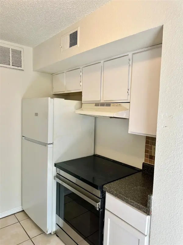 4322 Gillis ST #204, Austin, TX 78745