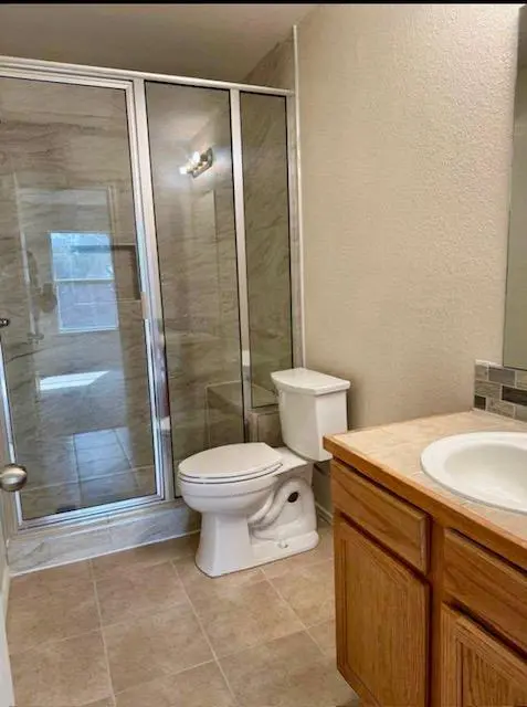 400 Blue Shale DR, Jarrell, TX 76537