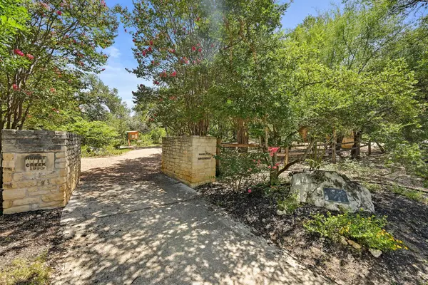 275 Mooring CIR #A, Lakeway, TX 78734