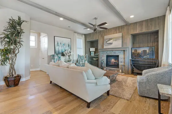 2208 Seabiscuit CV #133, Spicewood, TX 78669