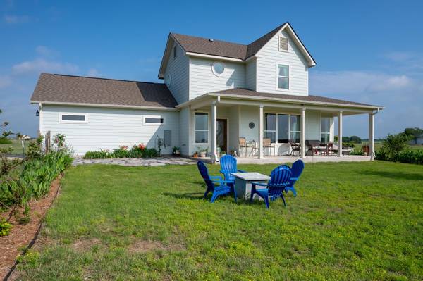1662 County Road 465, Coupland, TX 78615