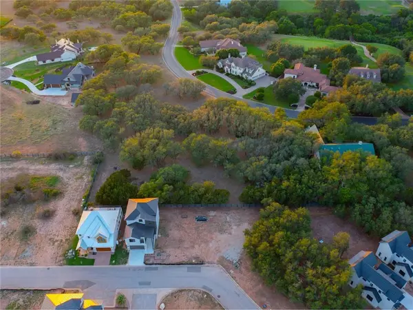 26039 Masters PKWY, Spicewood, TX 78669