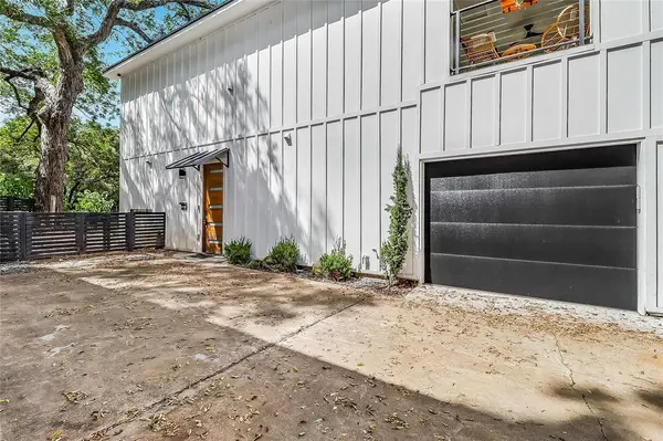 1109 W Annie ST, Austin, TX 78704