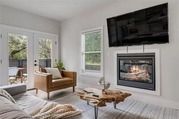 1109 W Annie ST, Austin, TX 78704