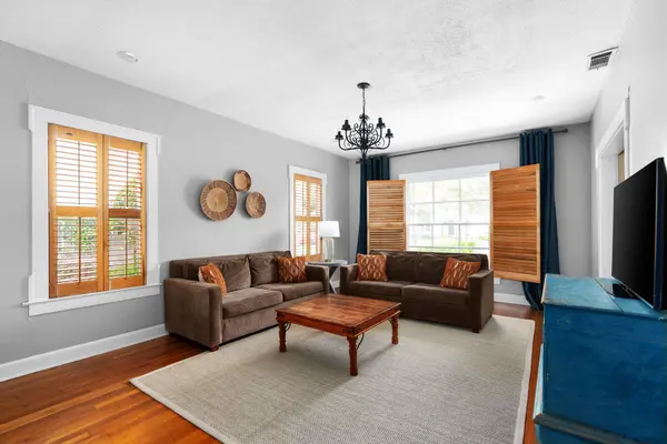 311 E 35th ST, Austin, TX 78705