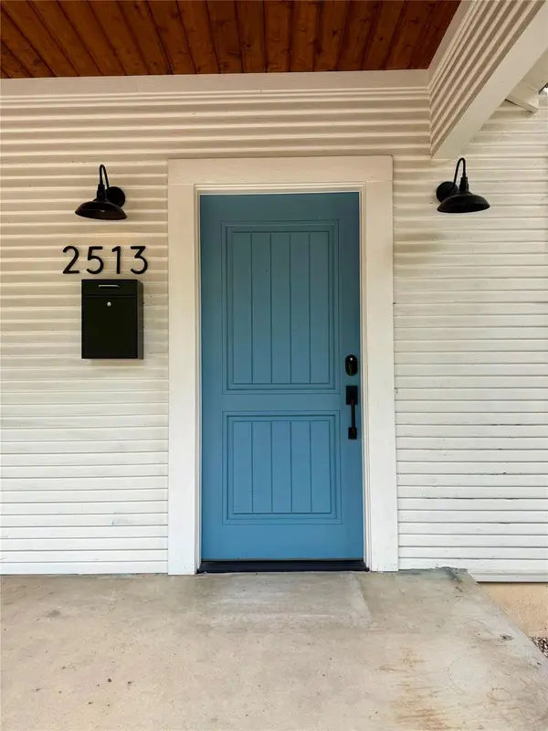 2513 E Cesar Chavez ST, Austin, TX 78702