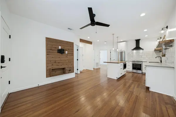 2513 E Cesar Chavez ST, Austin, TX 78702