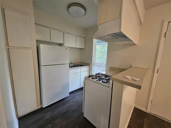 4406 Avenue C #APT 205, Austin, TX 78751