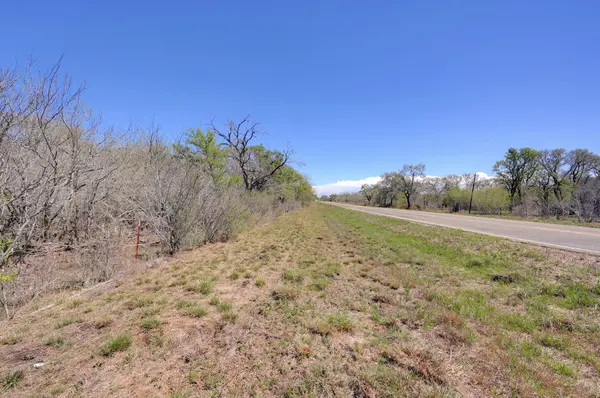000 FM 2814, Waelder, TX 78959