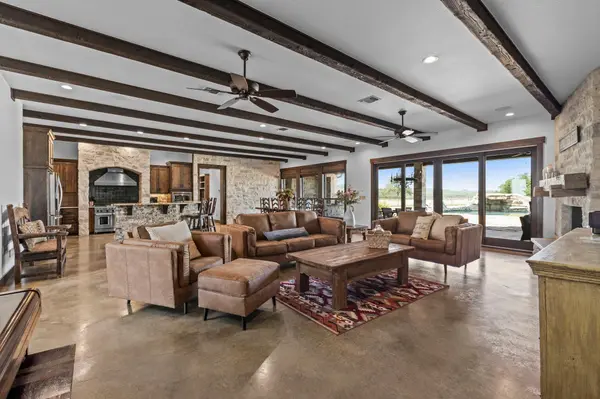 297 Kylie Rae CT, Round Mountain, TX 78663