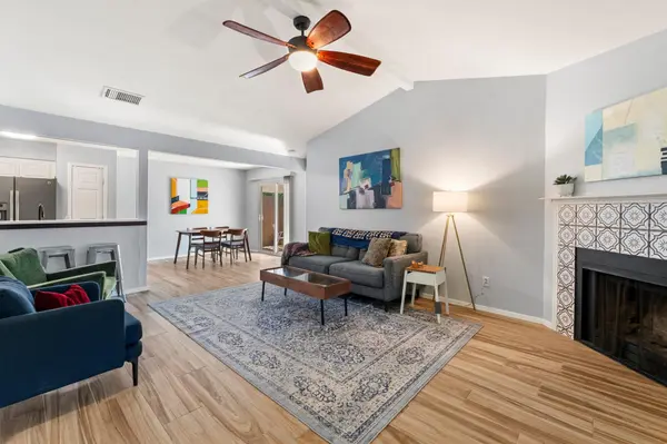 9511 Curlew DR, Austin, TX 78748