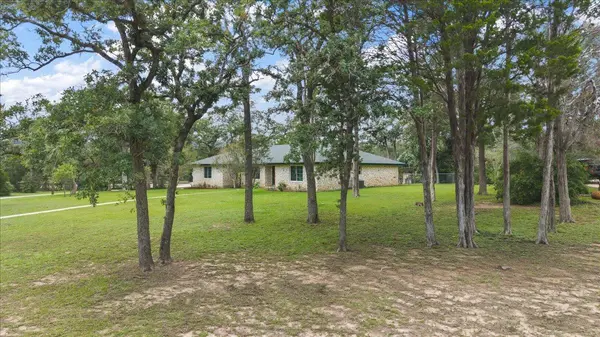 250 Hickory DR, Elgin, TX 78621