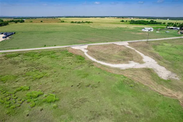 500 County Rd 161, Granger, TX 76530