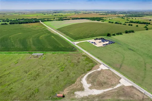 500 County Rd 161, Granger, TX 76530