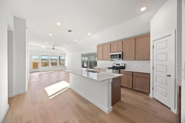 116 Melrose ST, Hutto, TX 78634