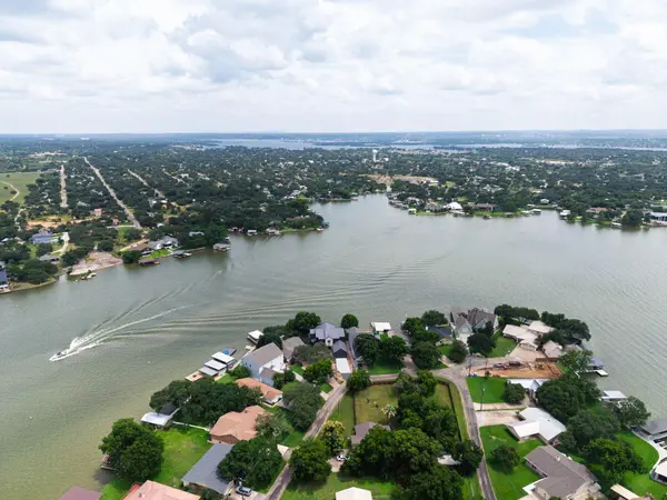 602 N Shorewood DR, Granite Shoals, TX 78654