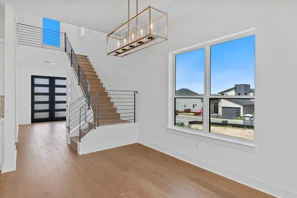 405 Austin Heights RD, Lakeway, TX 78738