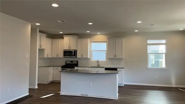 233 Hauser DR, Leander, TX 78641