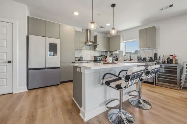 2500 Longview ST #300, Austin, TX 78705