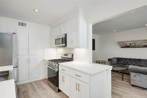 505 W 7th ST #102, Austin, TX 78701