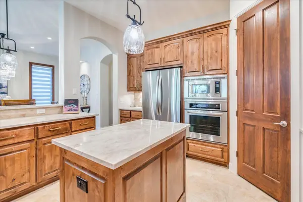 13 Borello DR, Austin, TX 78738