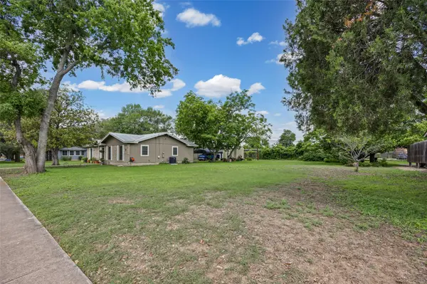 1209 Barbara DR, San Marcos, TX 78666