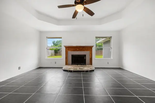 2502 Coach DR, Killeen, TX 76543