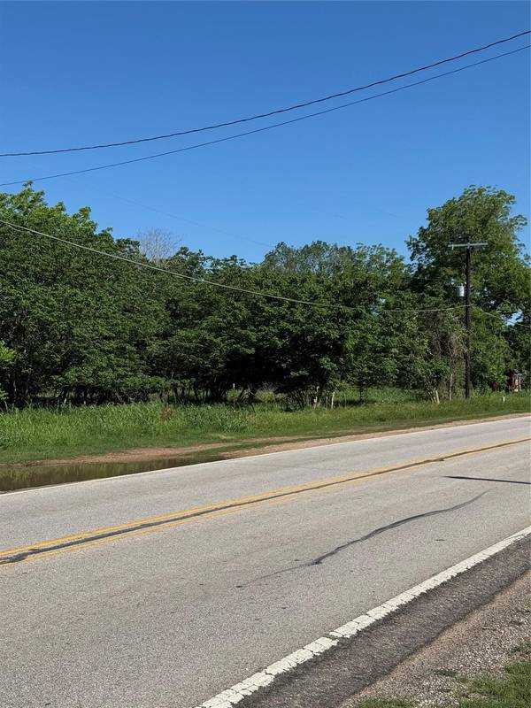 600 Gazley ST, Smithville, TX 78957