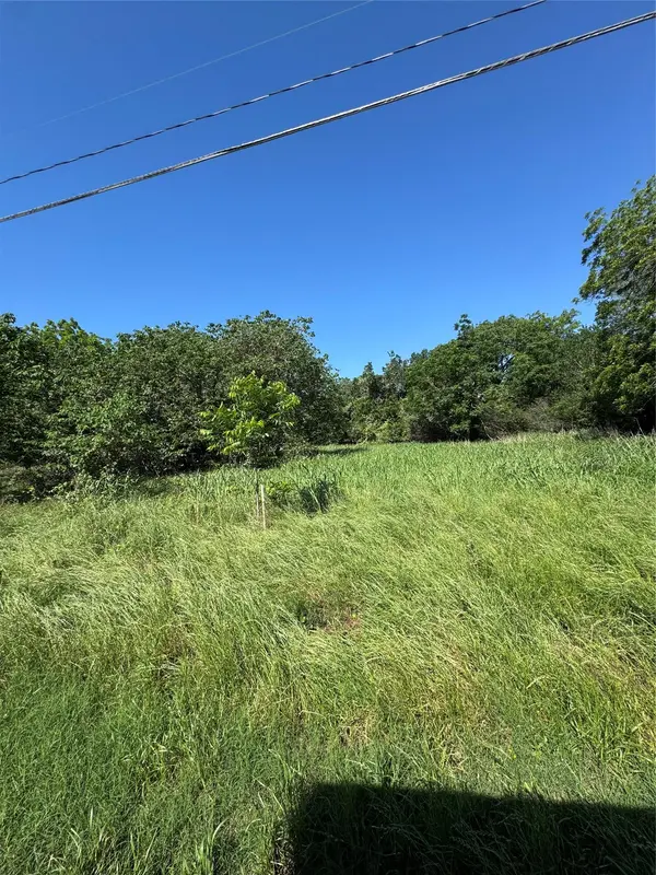 600 Gazley ST, Smithville, TX 78957