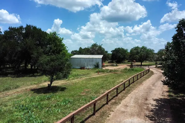 430 Indian Hills Trl, Kyle, TX 78640