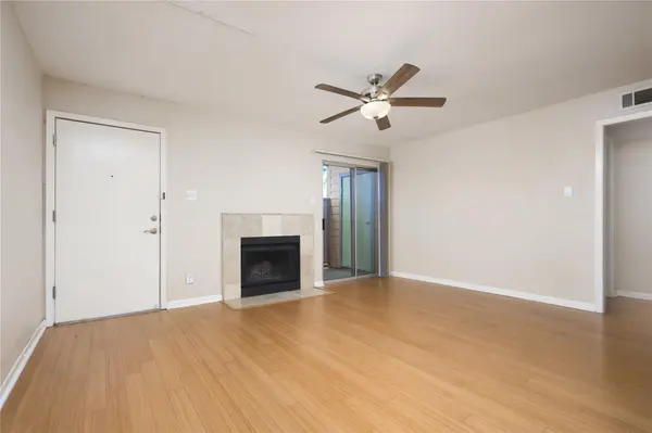3204 Menchaca RD #105, Austin, TX 78704