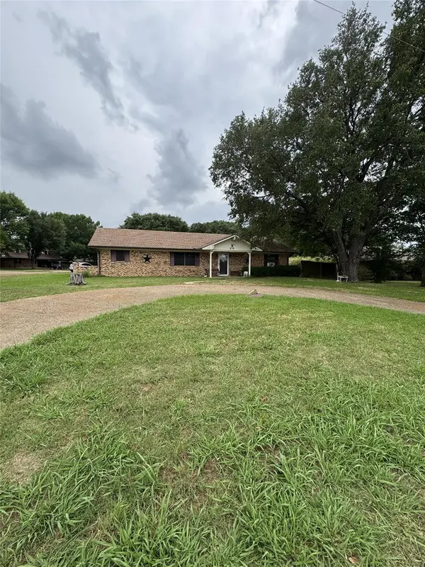 636 E Kempner ST, Mabank, TX 75147