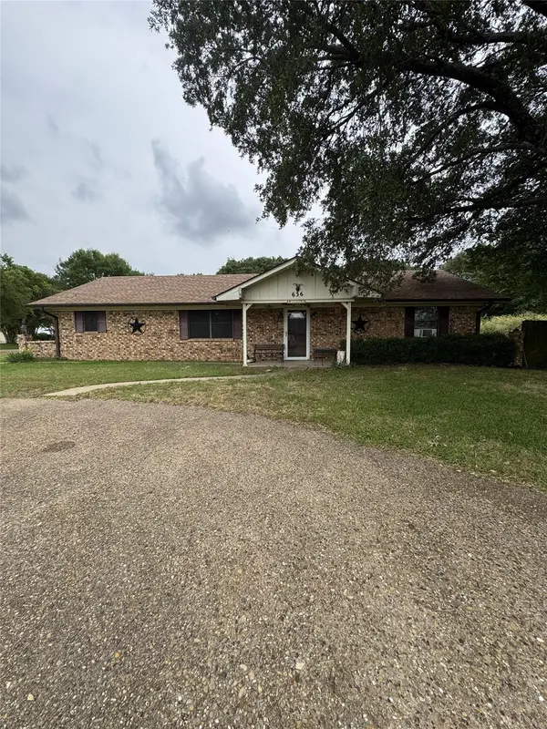 636 E Kempner ST, Mabank, TX 75147