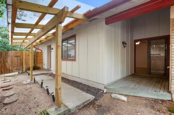 9001 Parkfield DR #B, Austin, TX 78758