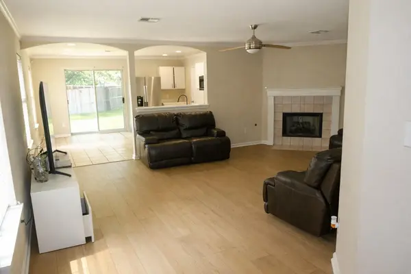 1810 Courtney CV, Round Rock, TX 78664