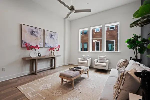 2505 Bluebonnet Ave #4, Austin, TX 78704