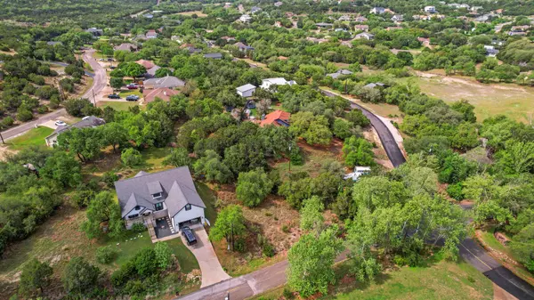 416 Dunkeld DR, Spicewood, TX 78669